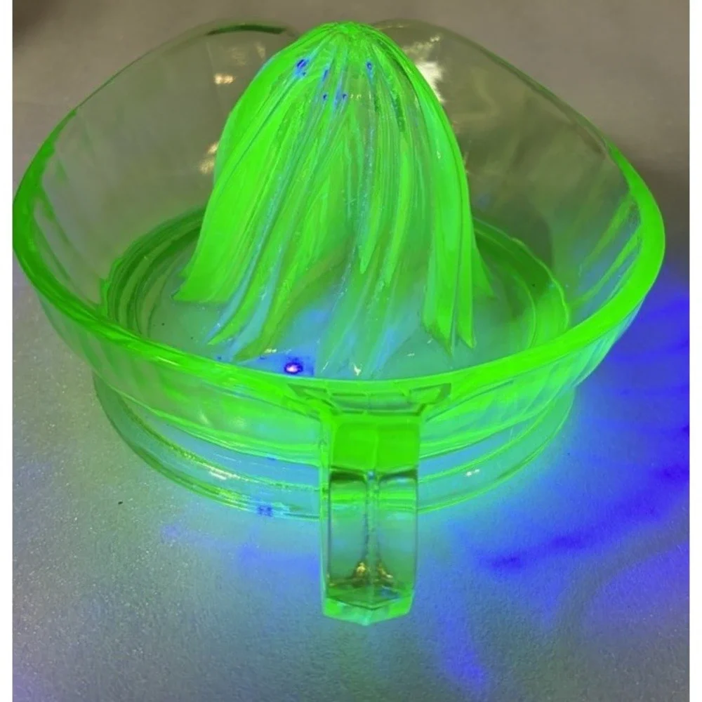 Vintage Uranium Glass Green Citrus Juicer Reamer Depression Glass UV Glow